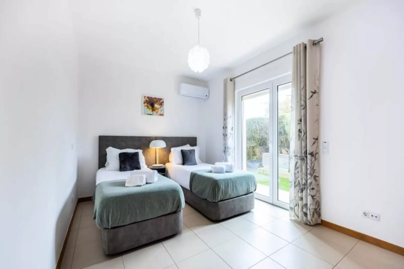 Supreme Lodge Burgau-Niet-getagd