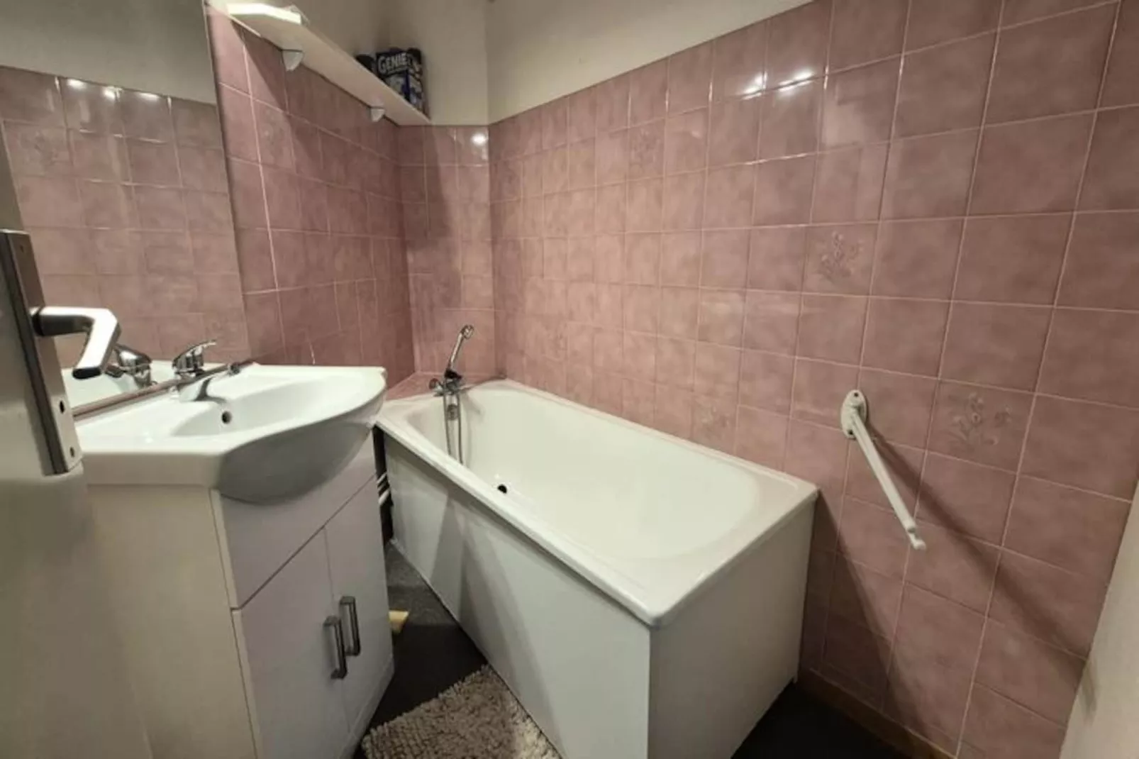 Appartement 4 Personnes Avec Piscine, Centre De La Station Feclaz-Niet-getagd