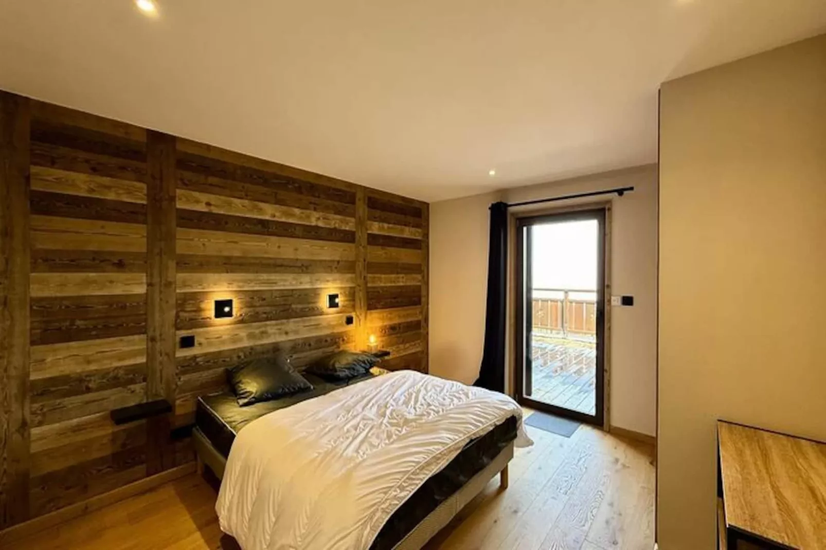 Résidence Complexe Aiguilles-Niet-getagd