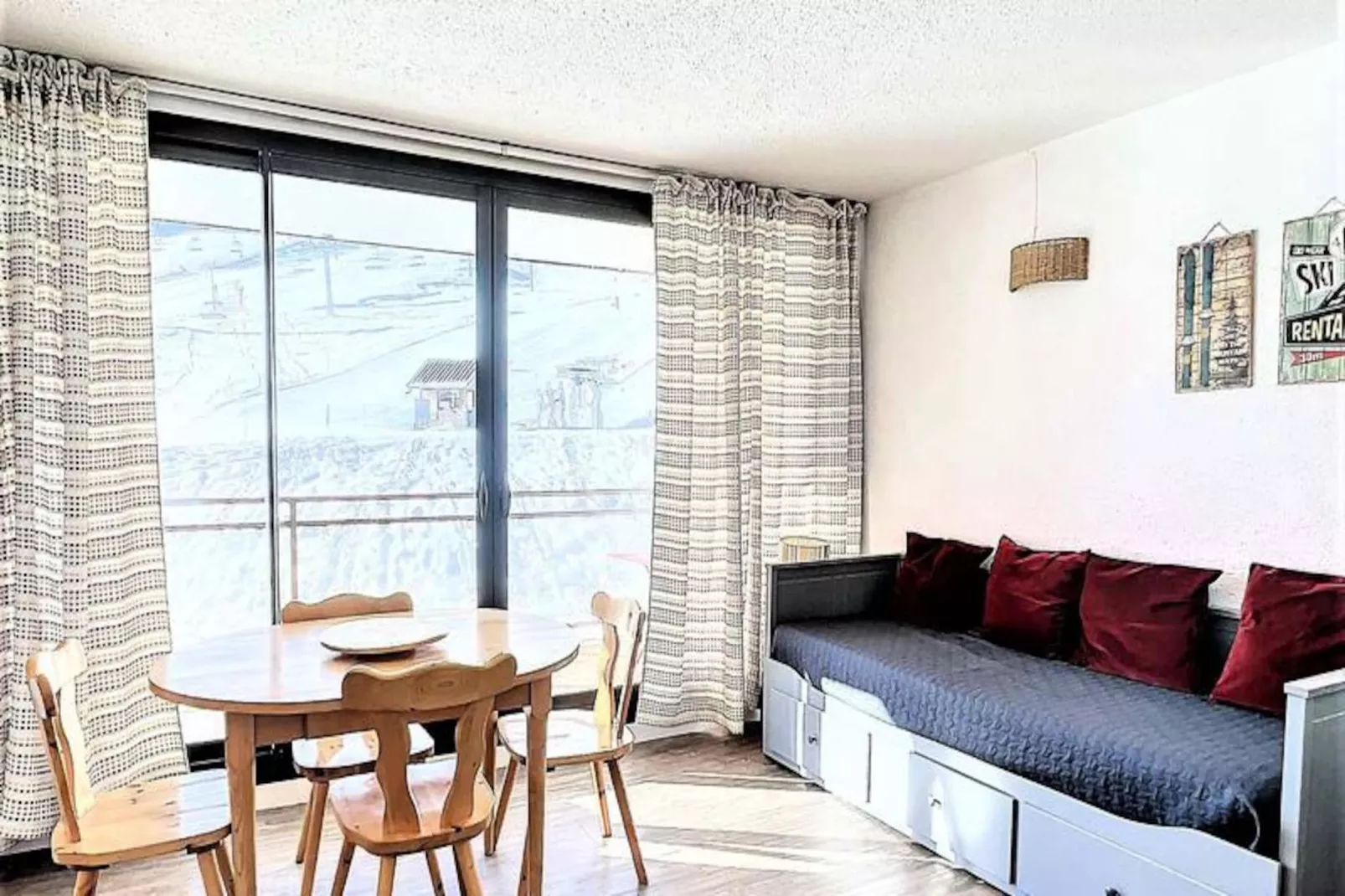 Résidence Baikonour-Niet-getagd