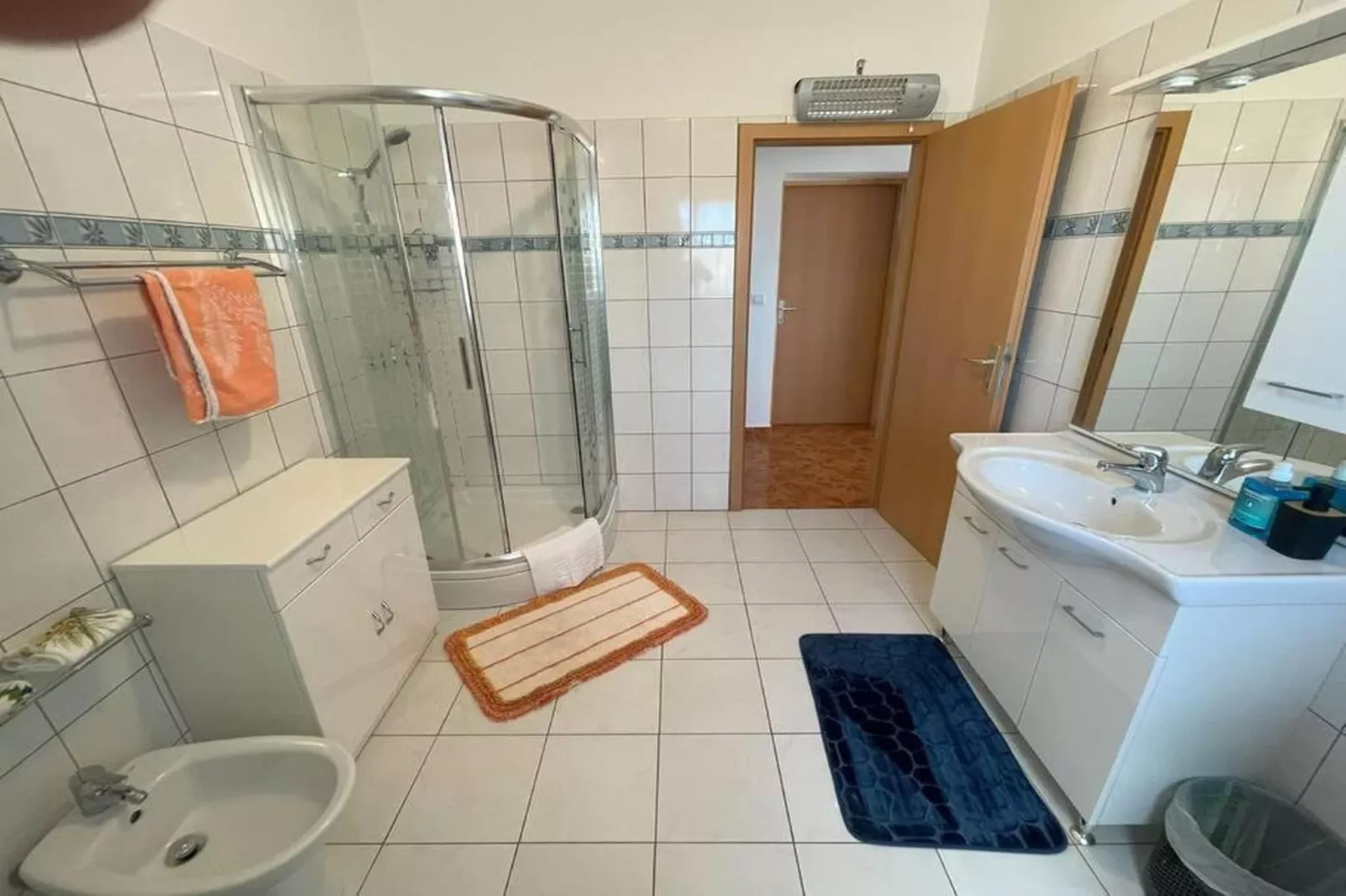 Villa Rosa Apartman-Badkamer