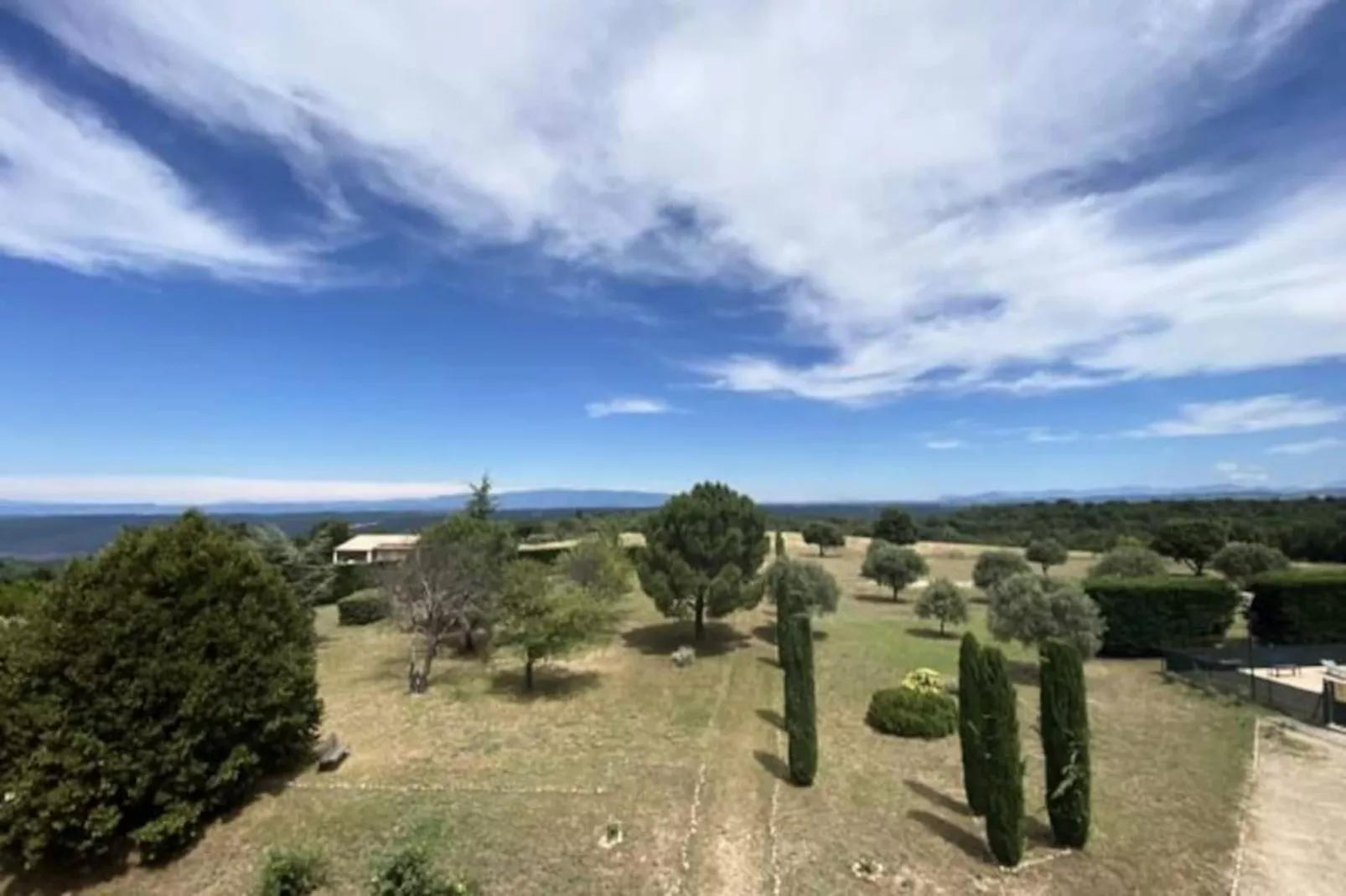 04b4 : Beau Studio Dans Un Mas Proven&ccedil;al - Piscine-Niet-getagd