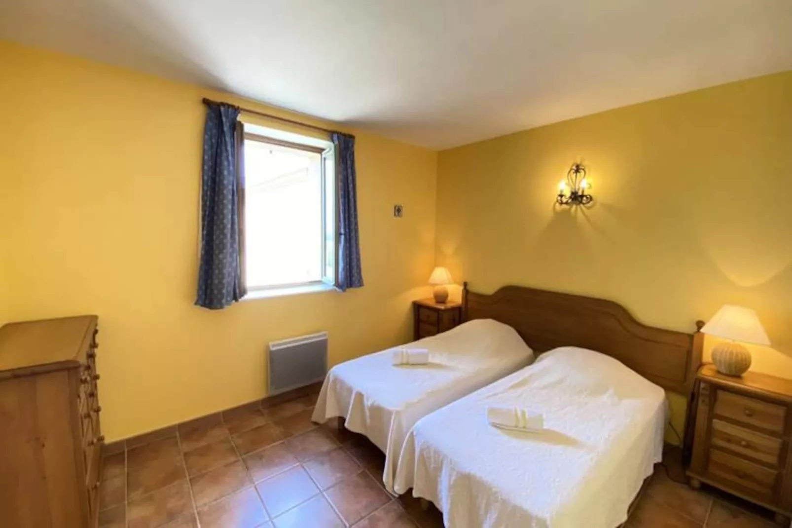 04b7 : Beau T3 Au Coeur Des Lavandes - Piscine-Niet-getagd