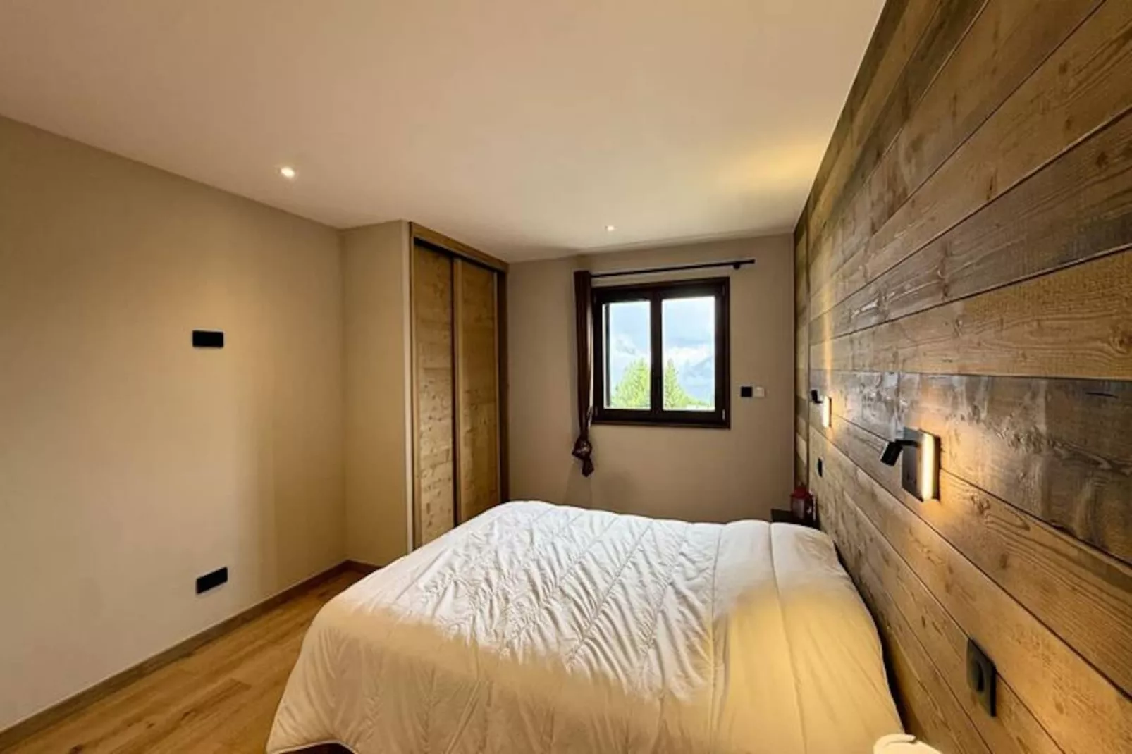 Résidence Complexe Aiguilles-Niet-getagd