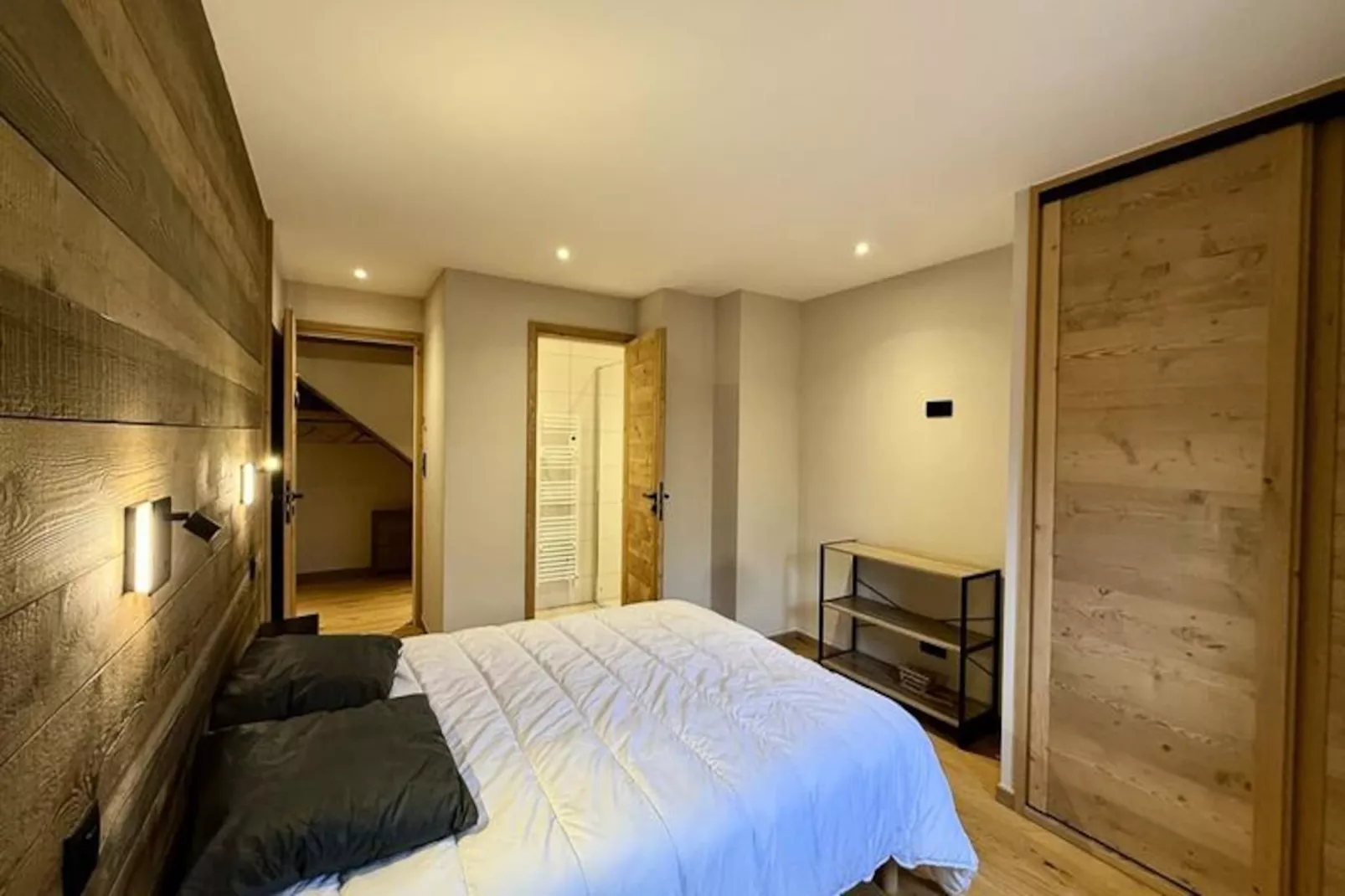 Résidence Complexe Aiguilles-Niet-getagd