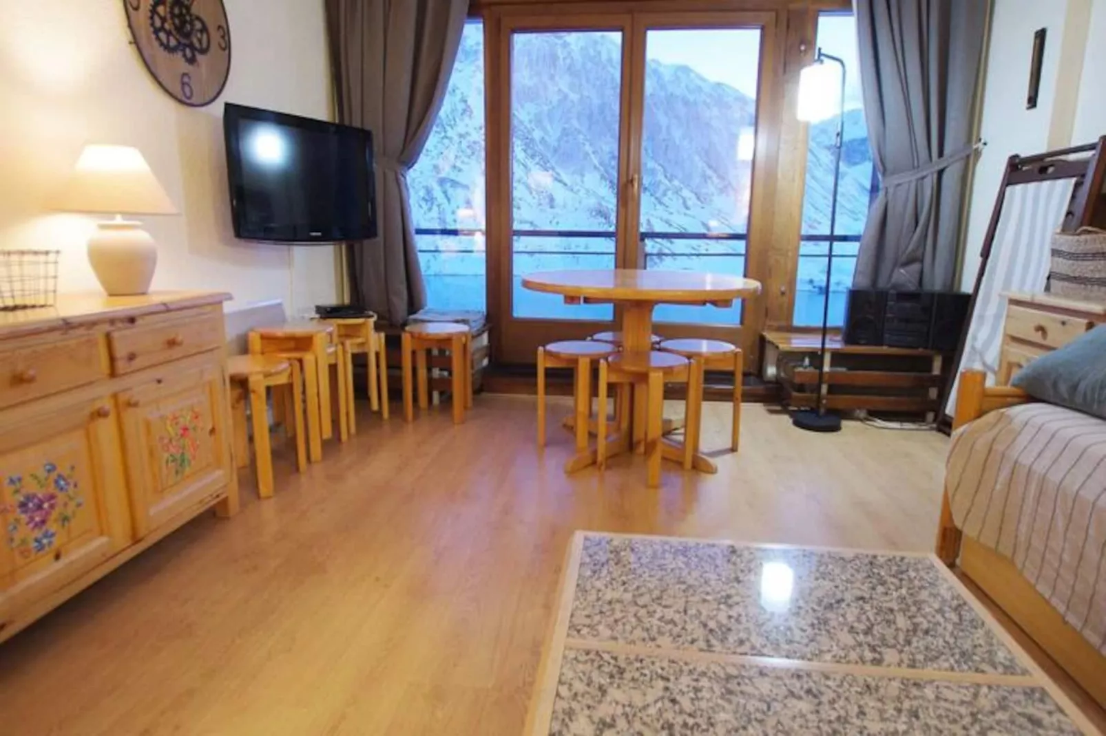 Résidence Cimes-Niet-getagd