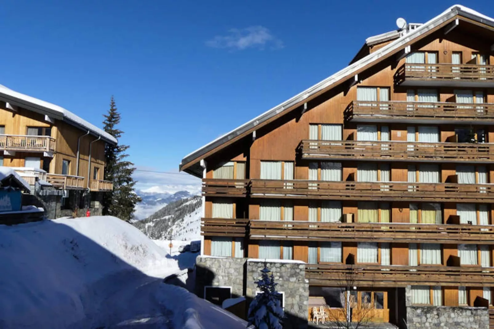 Résidence Grande Rosiere-Niet-getagd