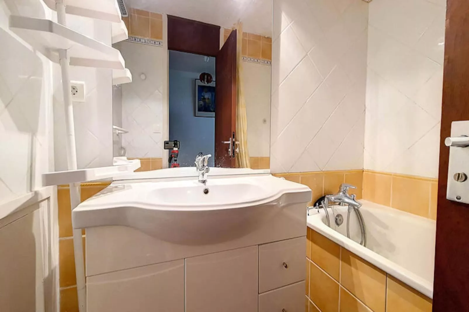 Résidence Evons-Niet-getagd