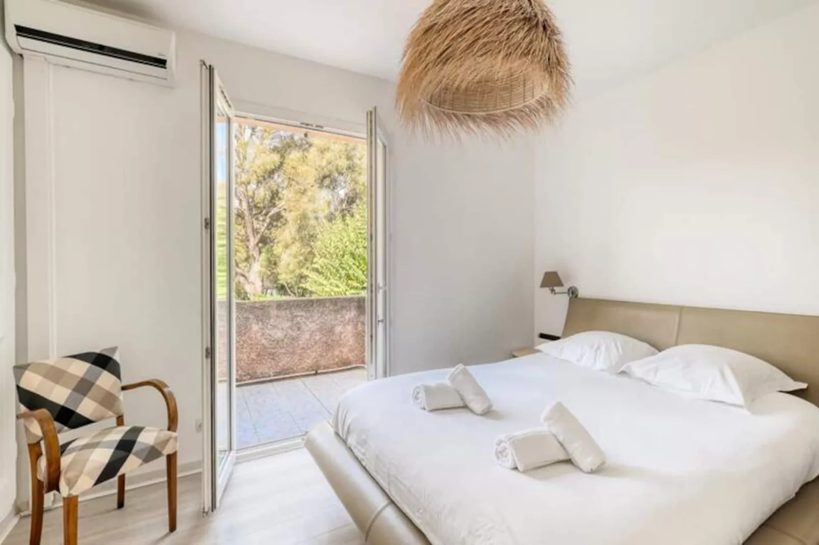 Résidence Vacances En Famille: Maison Avec Piscine & Vue Mer-Niet-getagd