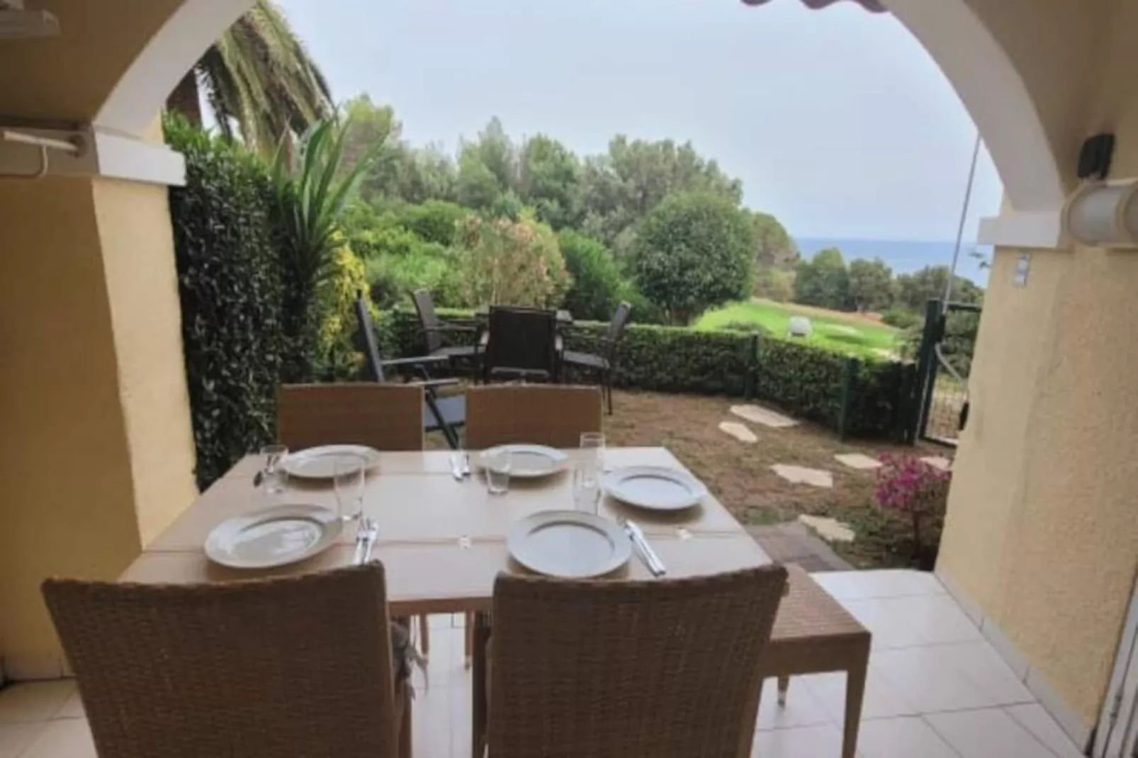 Cap Esterel En Famille - 2pièces Vue Mer Jardin Piscine Clim Parking Inclus-Niet-getagd