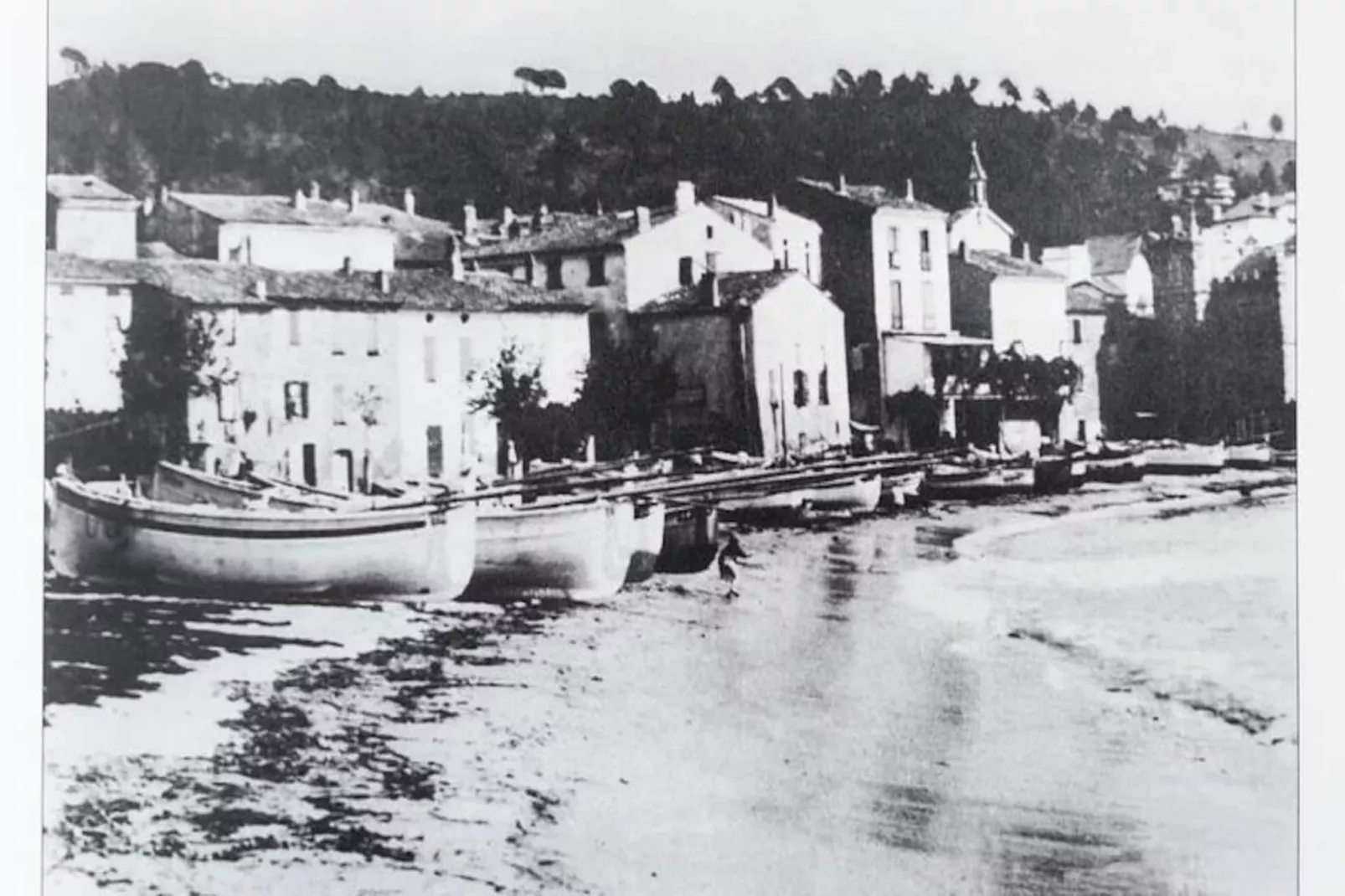 Résidence Balcon Des îles D'or. T2 Front De Mer Plein-centre-Niet-getagd