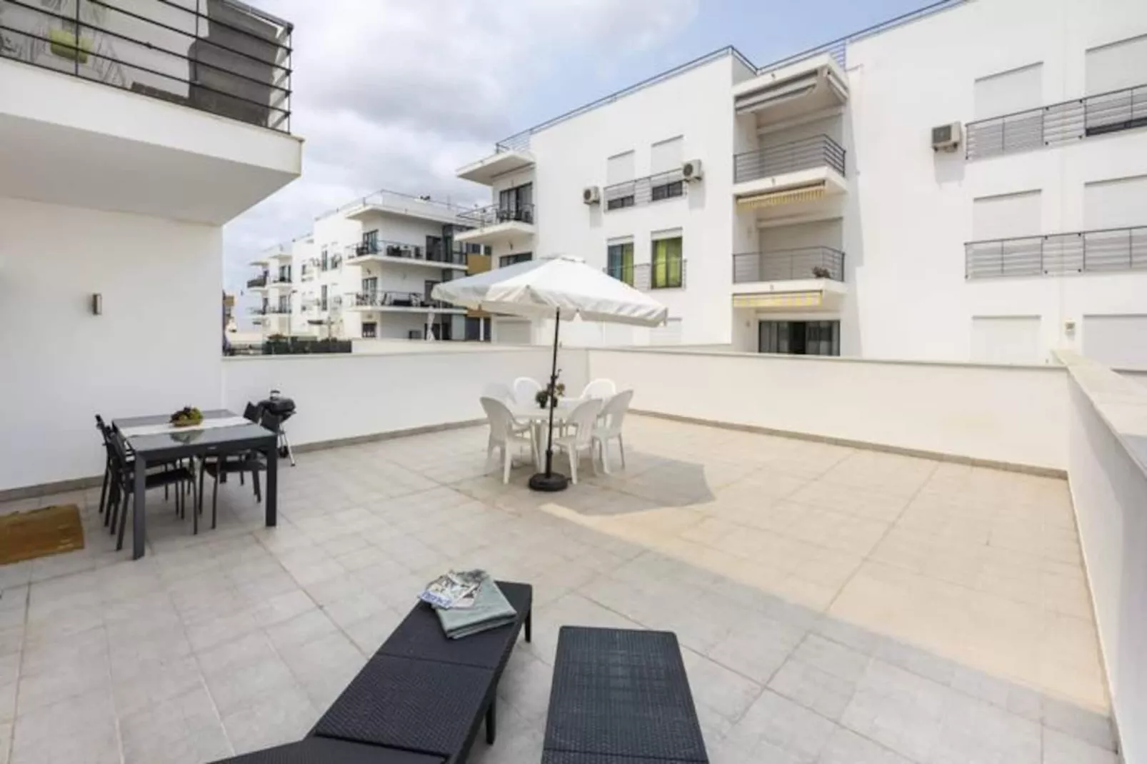 Artistic And Stylish Apartment-Niet-getagd