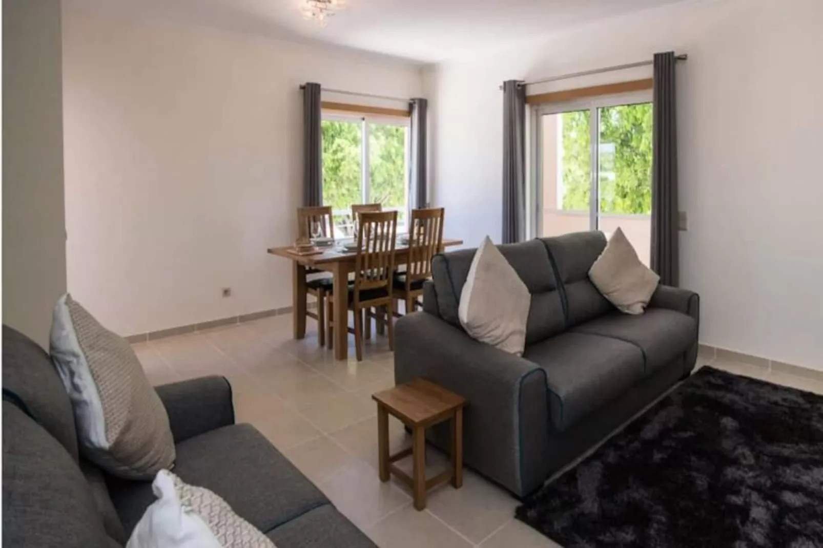 Central Modern 2-bed Apartment Arma&ccedil;&atilde;o De Pera-Niet-getagd