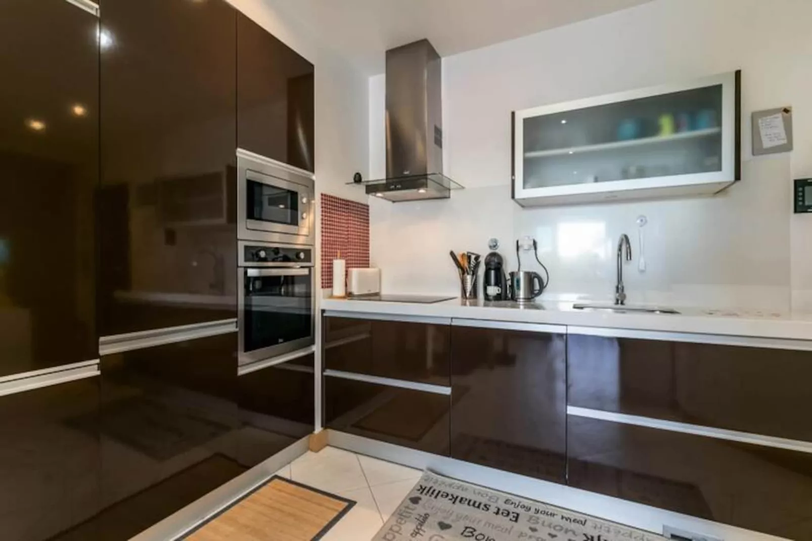 Apartment Henri-Niet-getagd