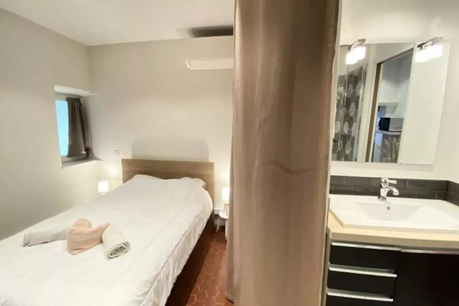 06cf : Bel Appartement Rénové Vieil Antibes-Niet-getagd