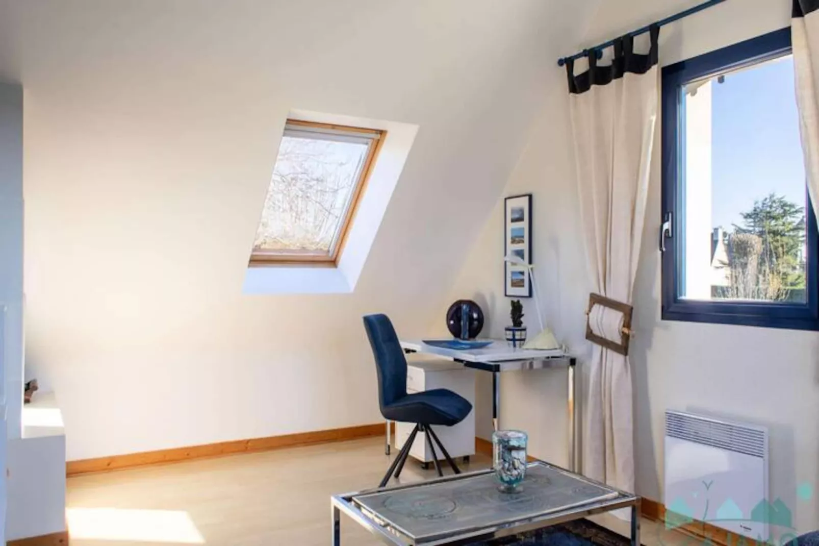 Résidence 305-frehel-Niet-getagd