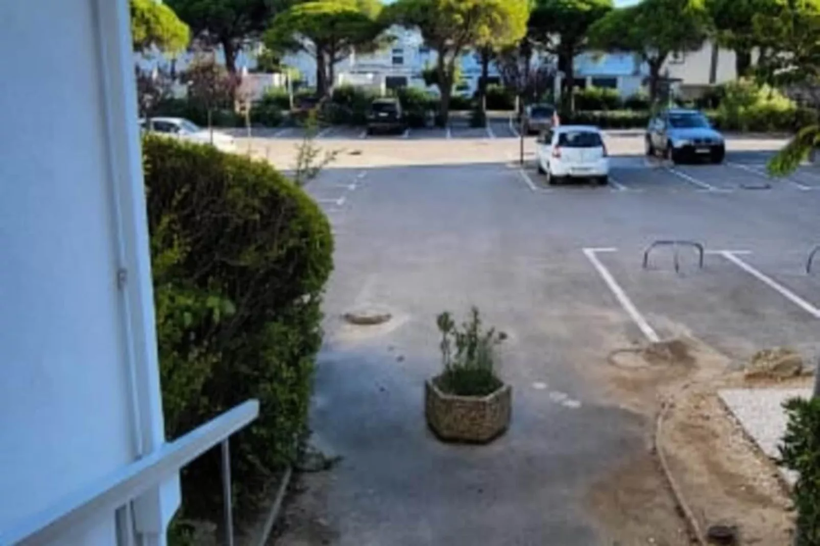 Résidence La Croisi&egrave;re : Vue Sur Les Bateaux, Balcon, R&eacute;nov&eacute;, Climatis&eacute;, Parking, .-Niet-getagd