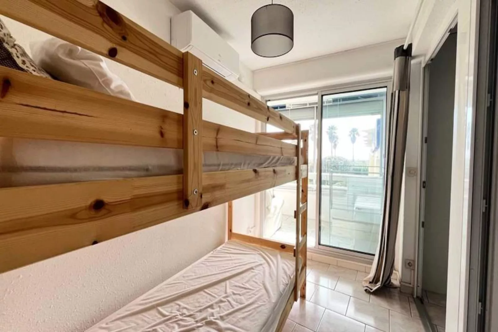 Résidence Le Chabian-Niet-getagd