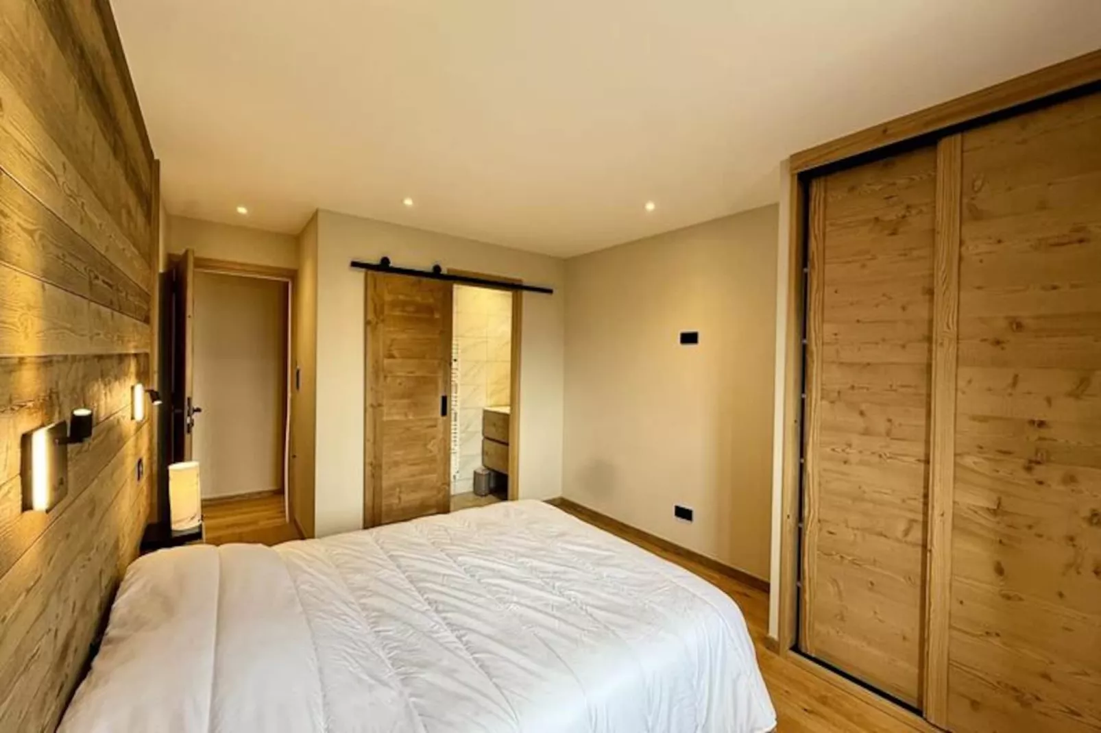 Résidence Complexe Aiguilles-Niet-getagd