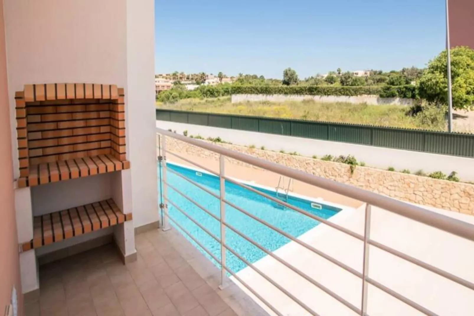 Central Modern 2-bed Apartment Arma&ccedil;&atilde;o De Pera-Niet-getagd