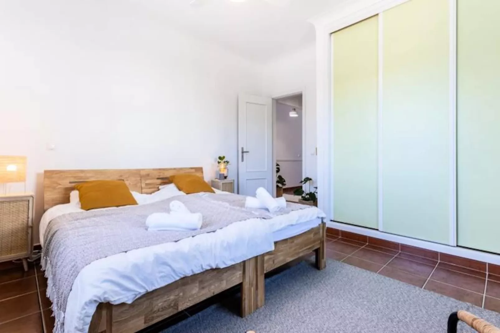 Olive House-Niet-getagd