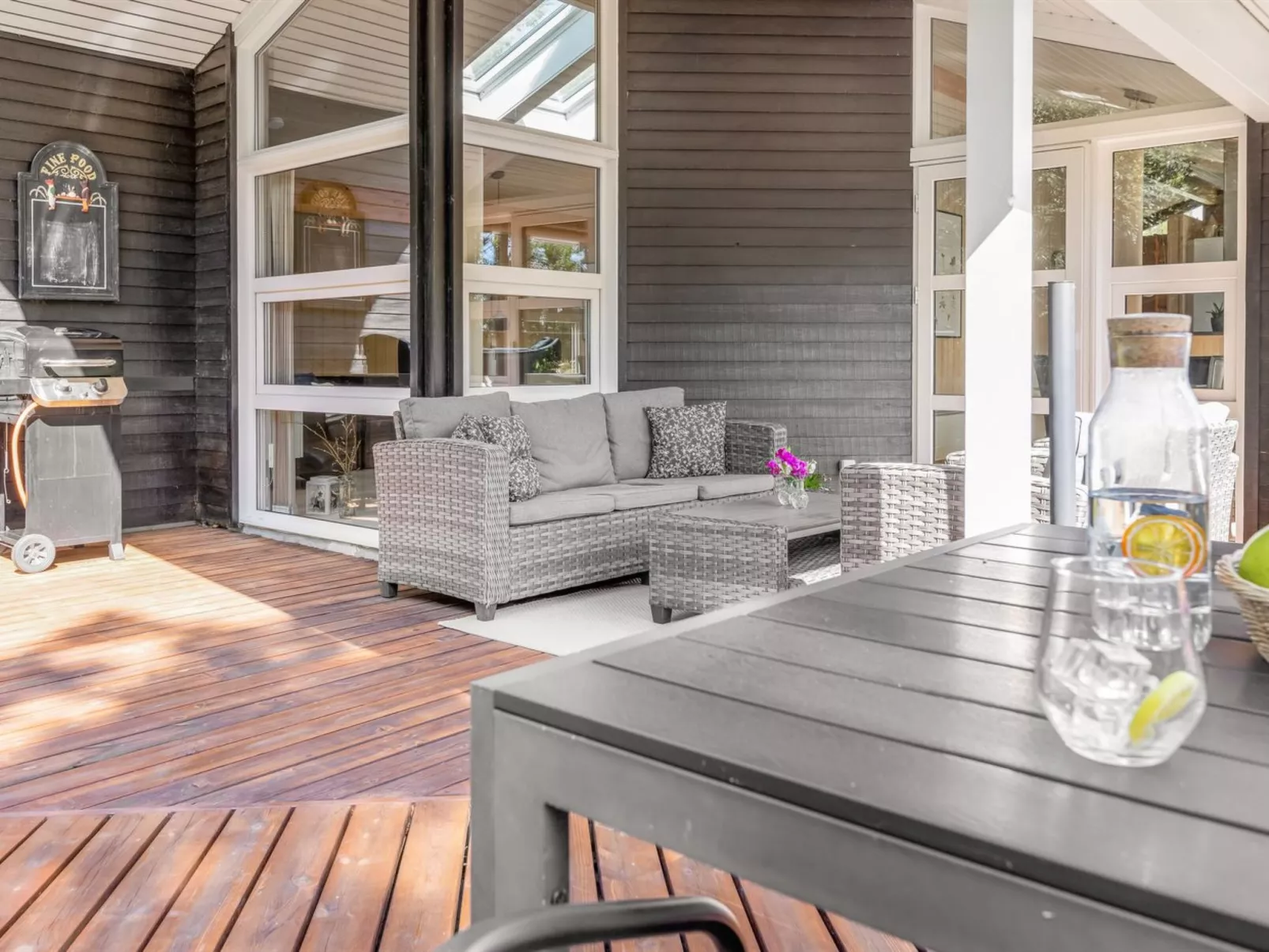 "Arny" - 1.5km from the sea-Buiten