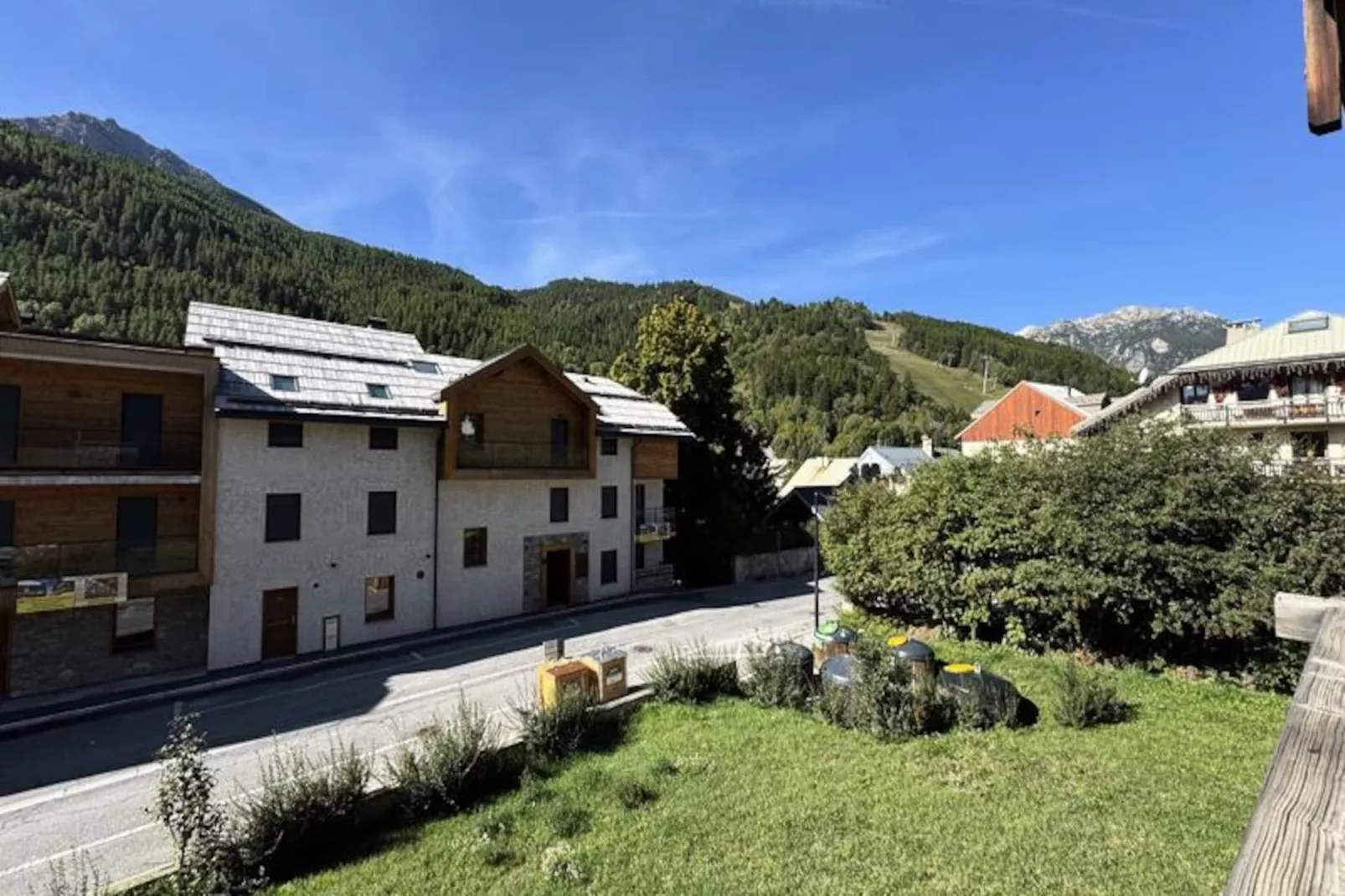 Résidence Eterlou-Niet-getagd