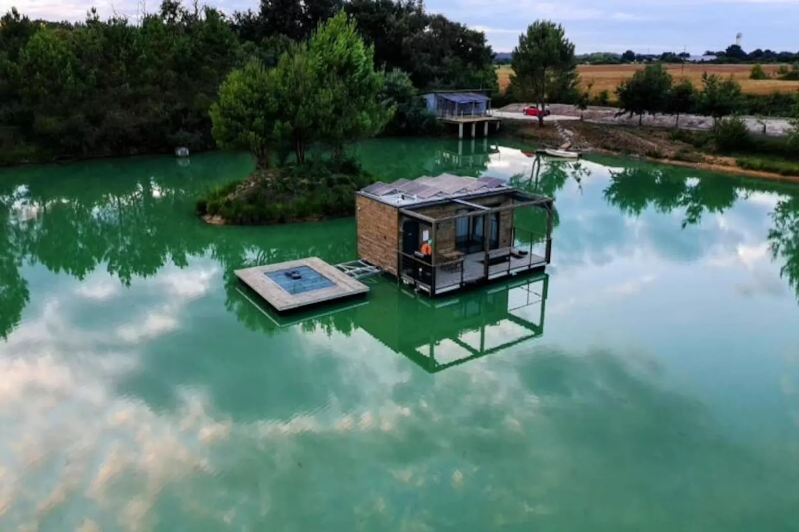 Lodge Sur L'eau En Dordogne-Niet-getagd