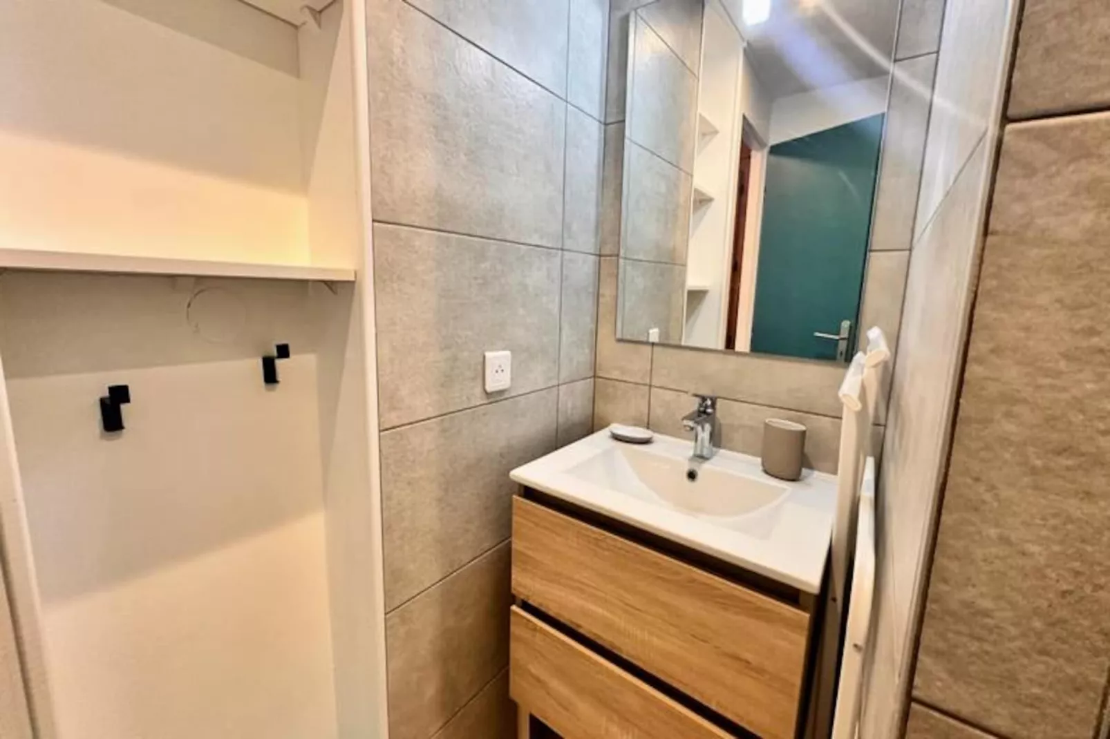 Résidence Le Farniente - Appartement Rez-de-chauss&eacute;e Dans R&eacute;sidence Face &agrave; La Plage-Niet-getagd