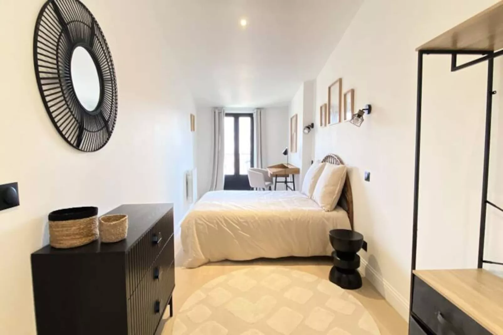 Duplex Prestigieux Au C&oelig;ur Du Triangle D&rsquo;or-Niet-getagd