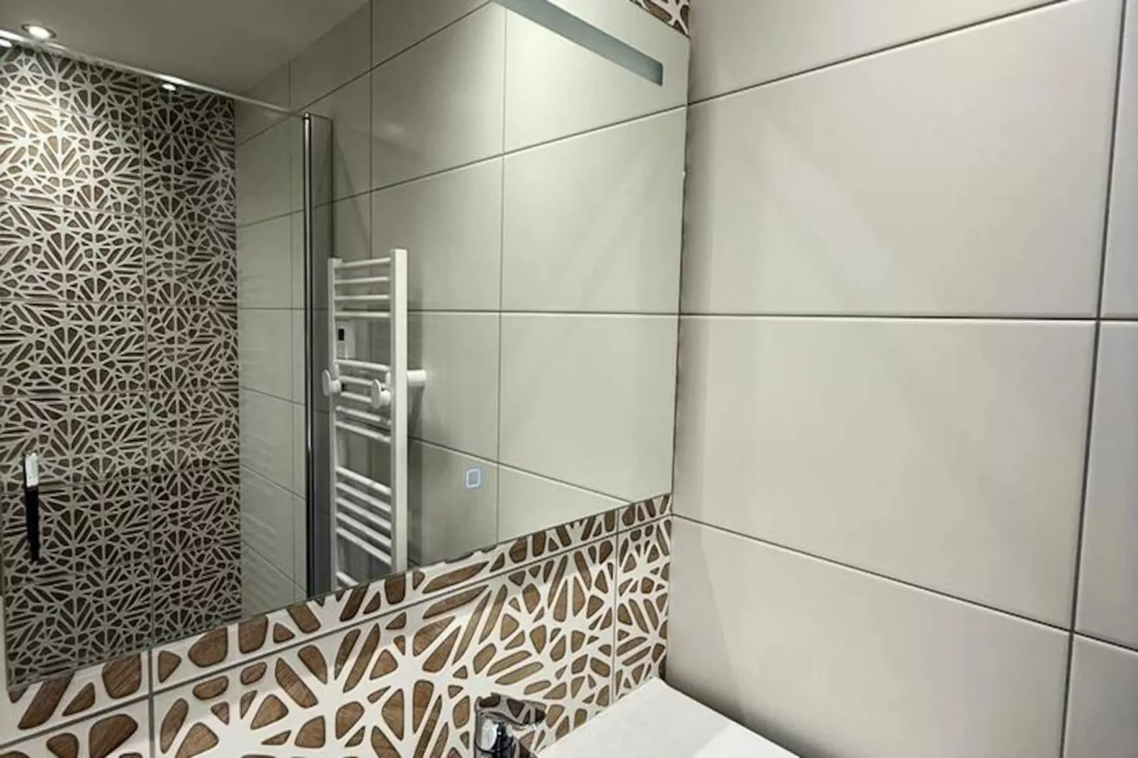 Résidence Complexe Aiguilles-Niet-getagd