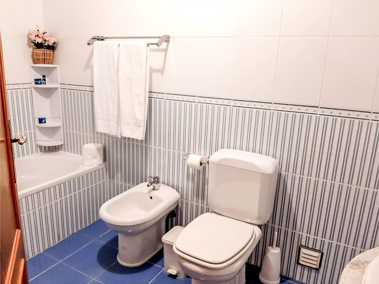 Manelito House - Sunny Way-Binnen