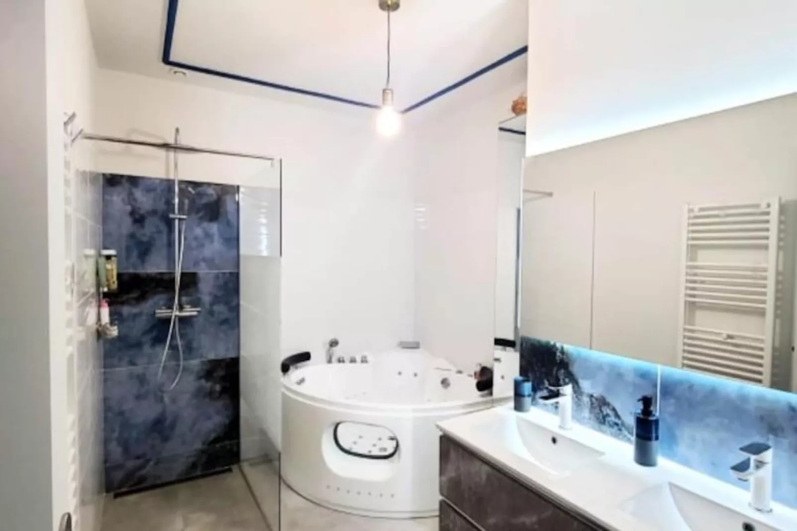 Maison Familiale Avec Piscine - Isle-sur-la-sorgue-Niet-getagd