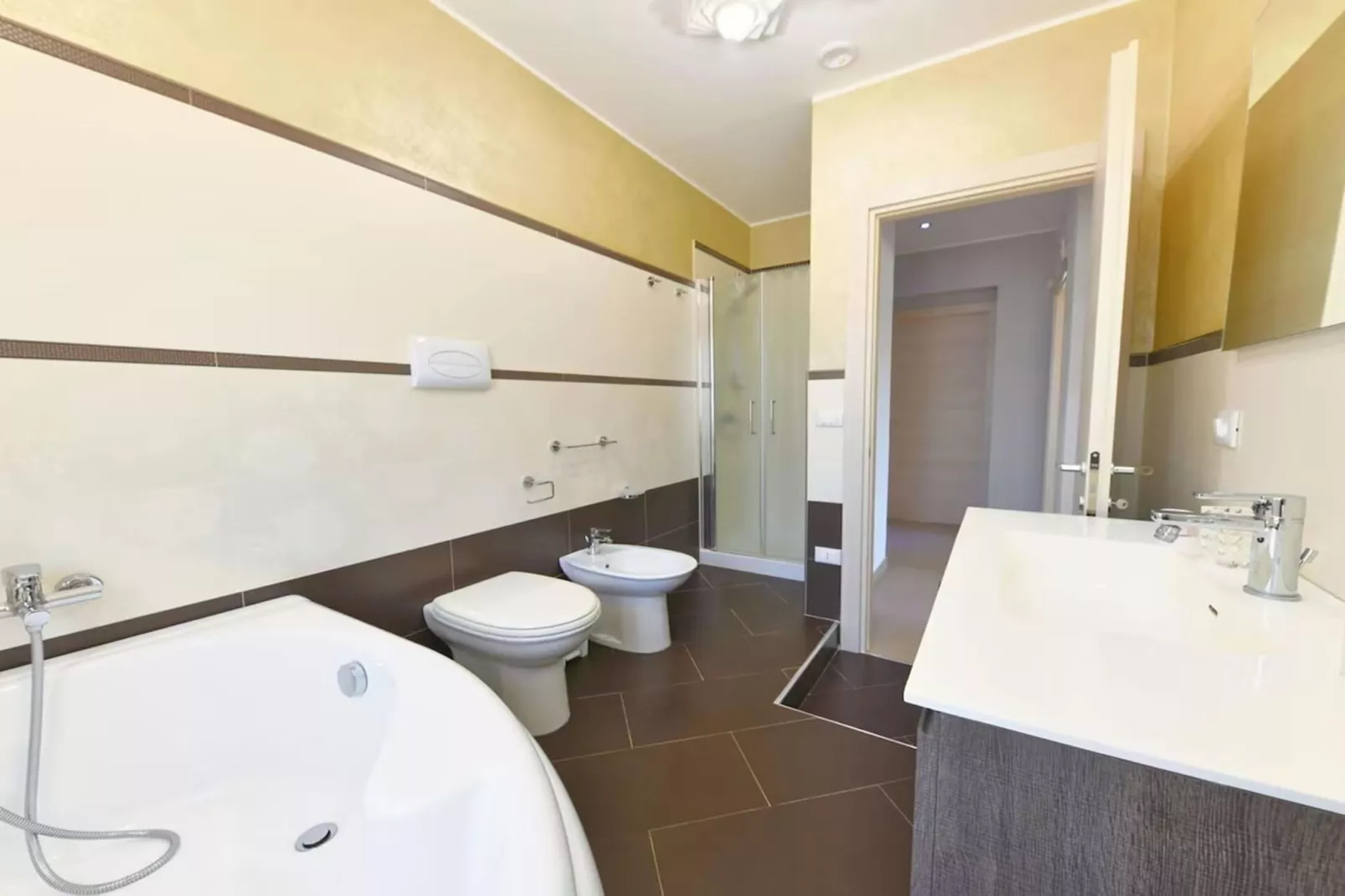 Villa Panorama-Badkamer