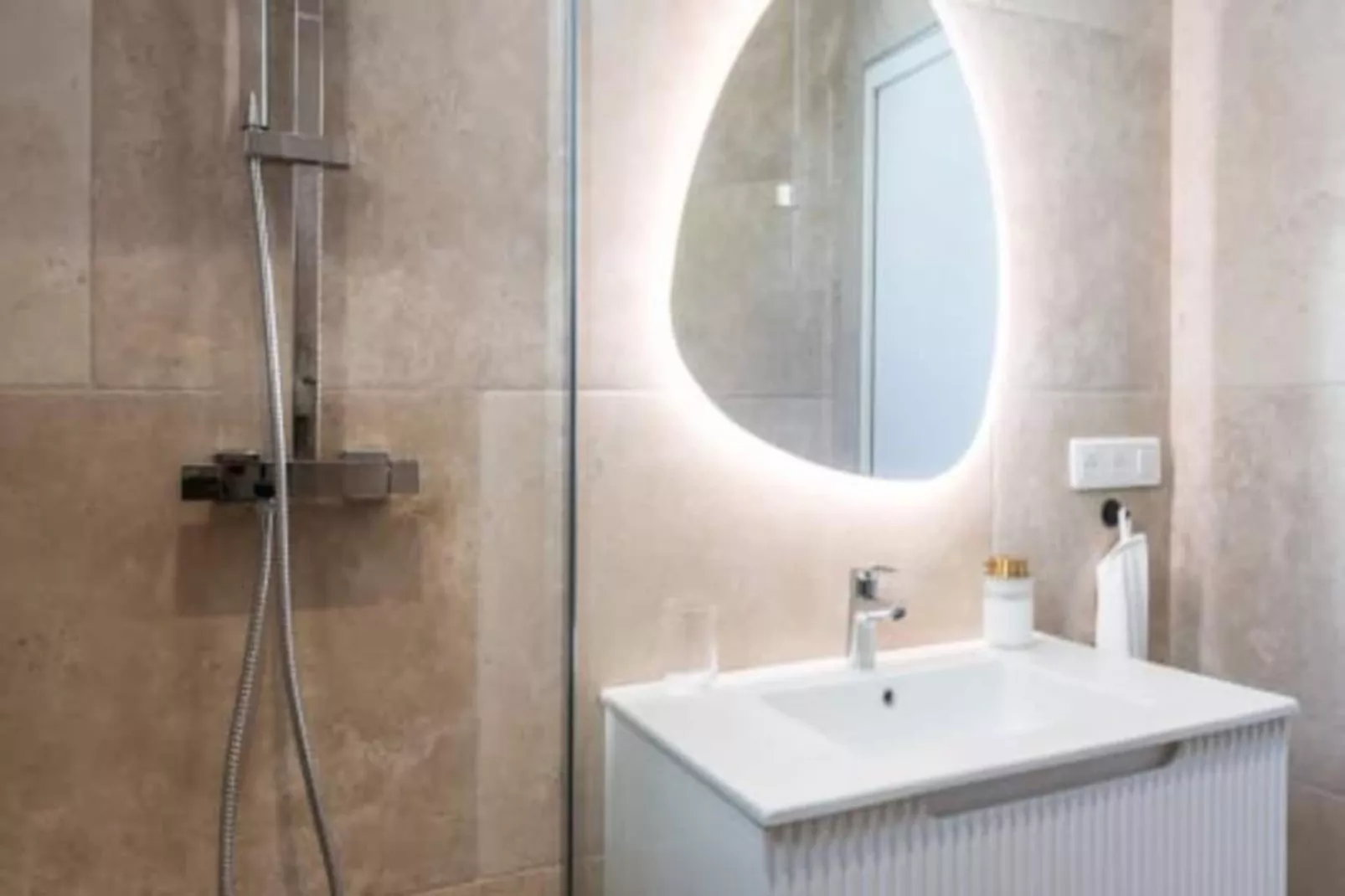 Appartement Design, Près Des Plages De Nice-Niet-getagd