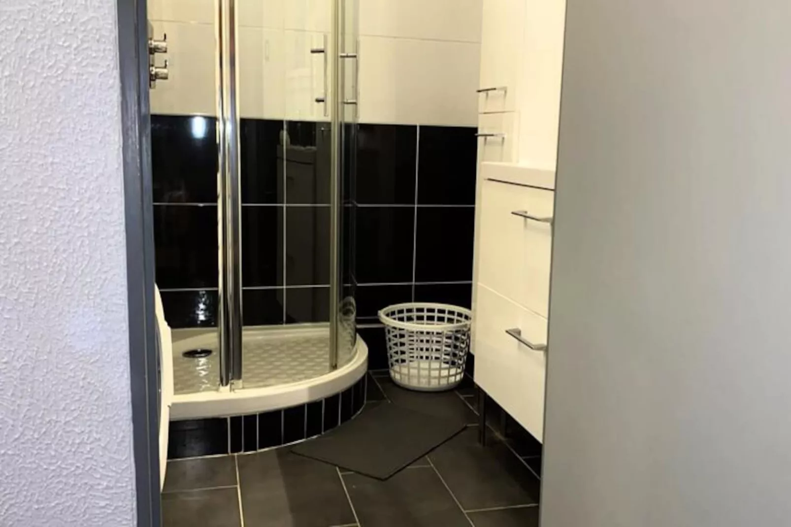 Beau T2 Bis Traversant Idéalement Situé-Niet-getagd