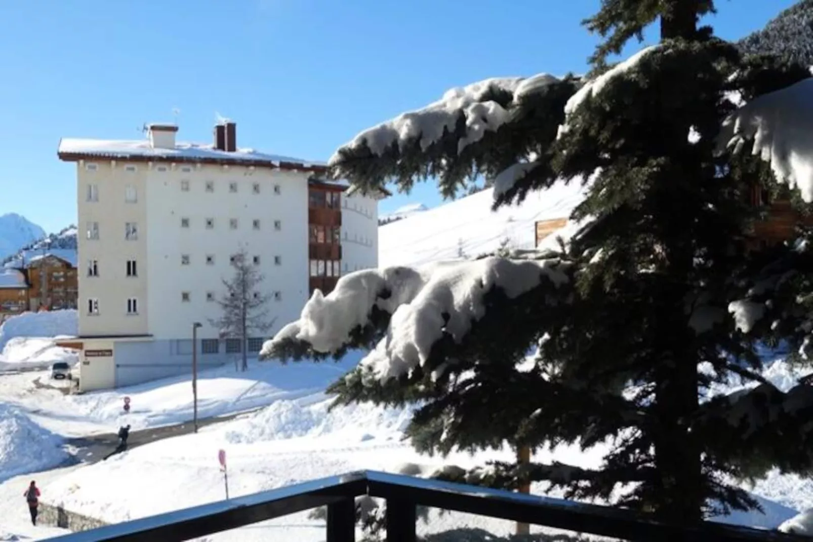 Résidence Vanessa-Niet-getagd