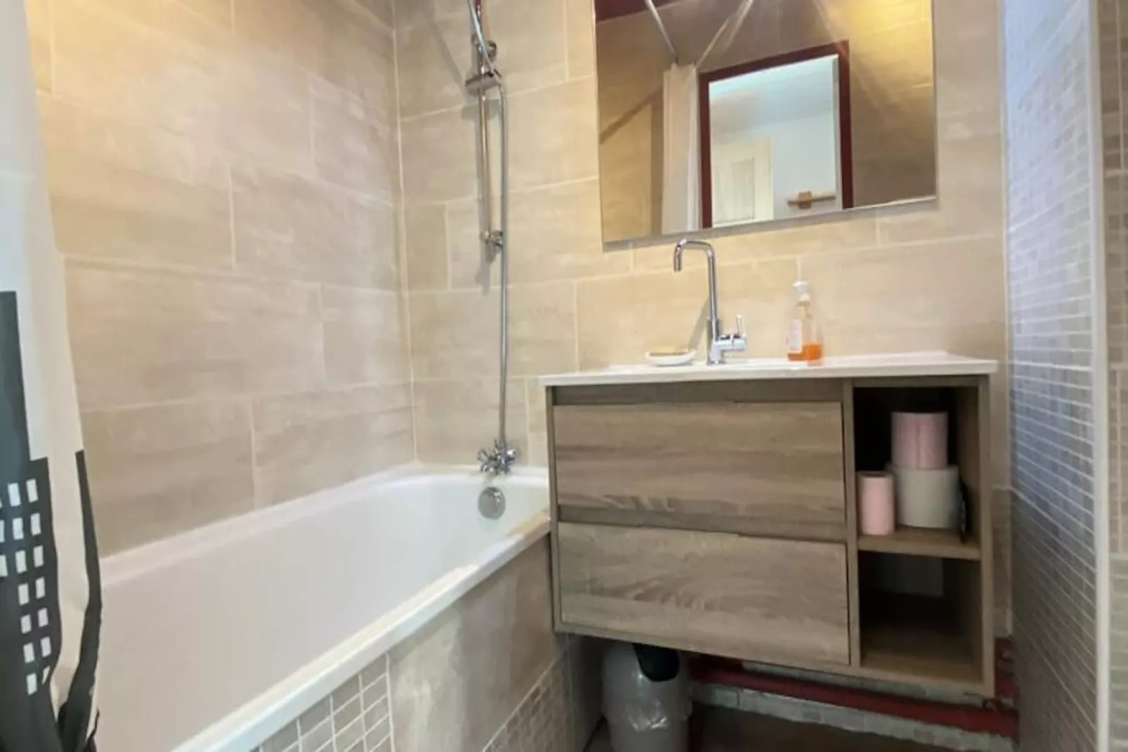 Résidence Neves-Niet-getagd