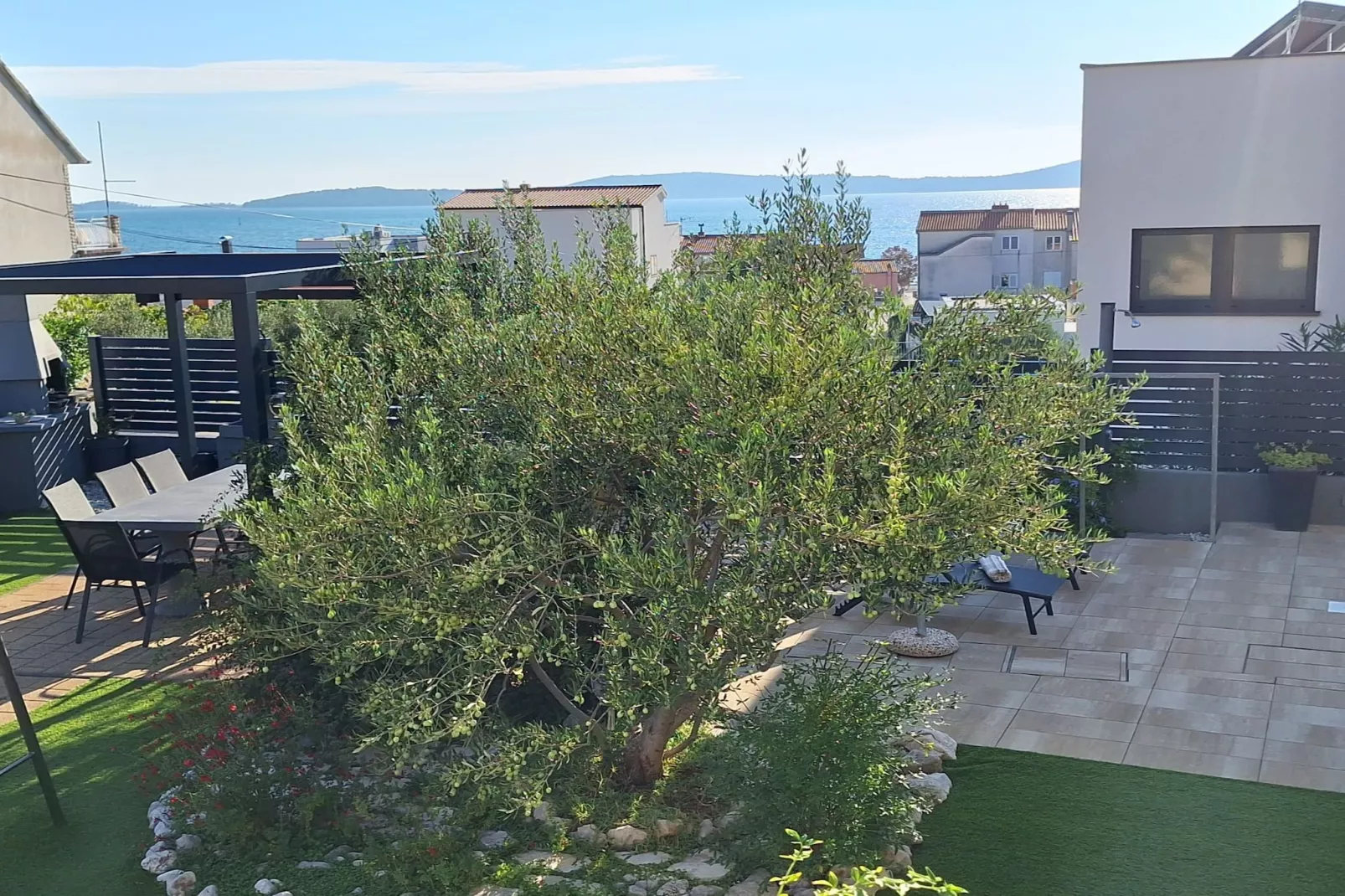 Apartment Cvita & Roza - Two Bedroom Apartment with Balcony and Sea View (Roza) (A1)-Buitenlucht