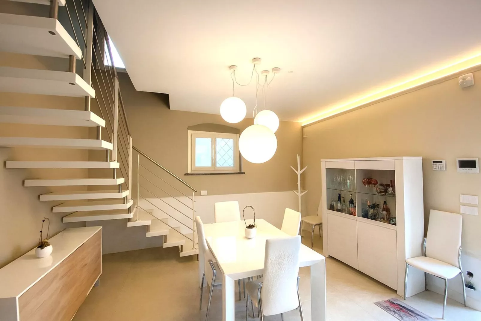 Casa di Marta-Eetkamer