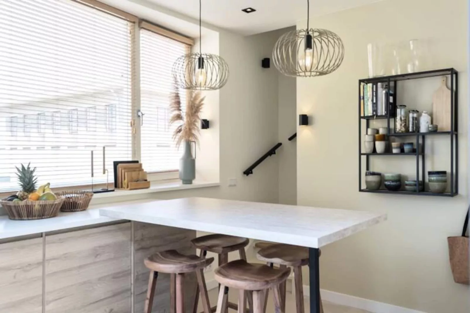 The Modern Burrow-Niet-getagd