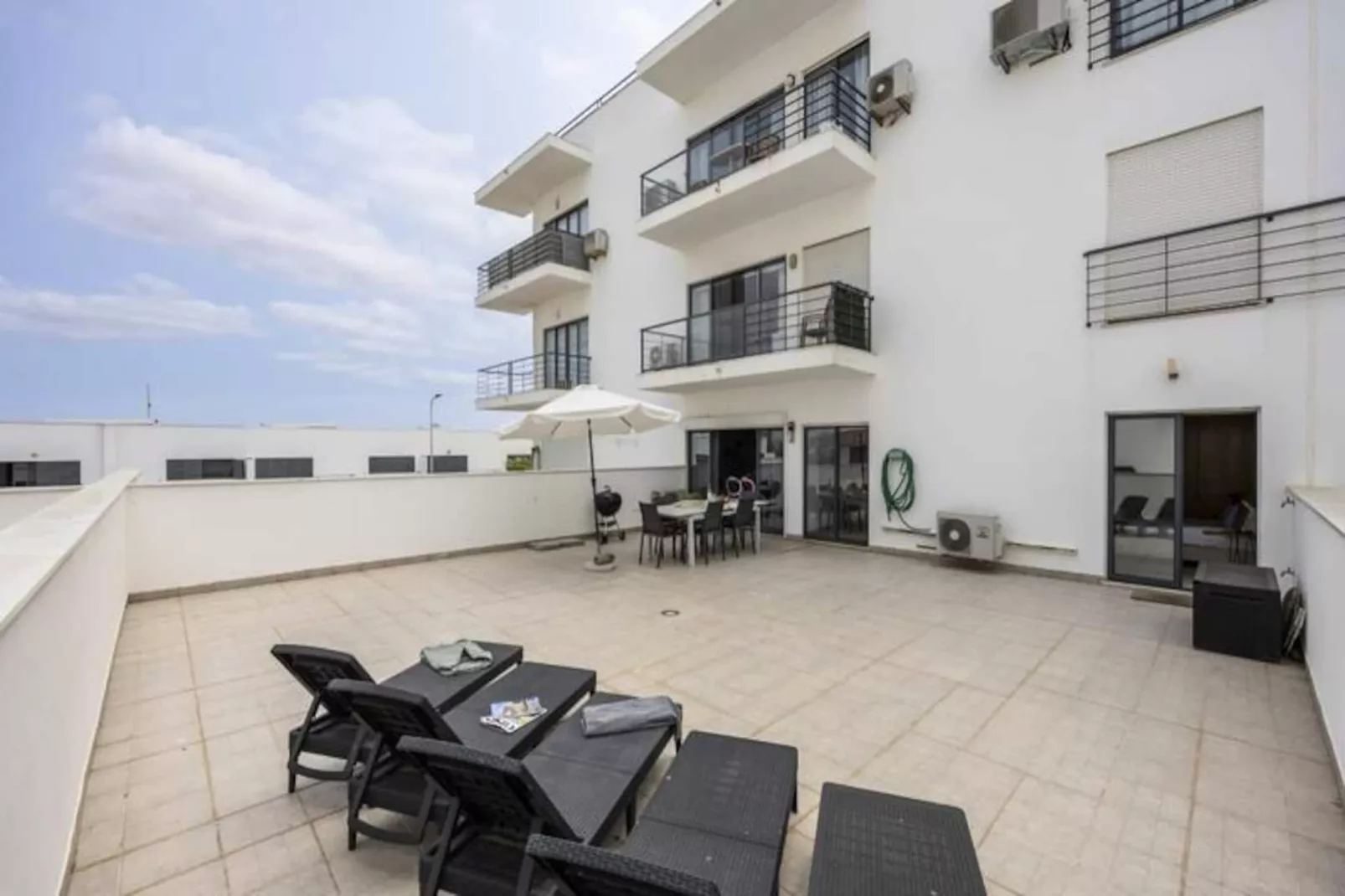 Art-inspired Modern Apartment T3-Niet-getagd