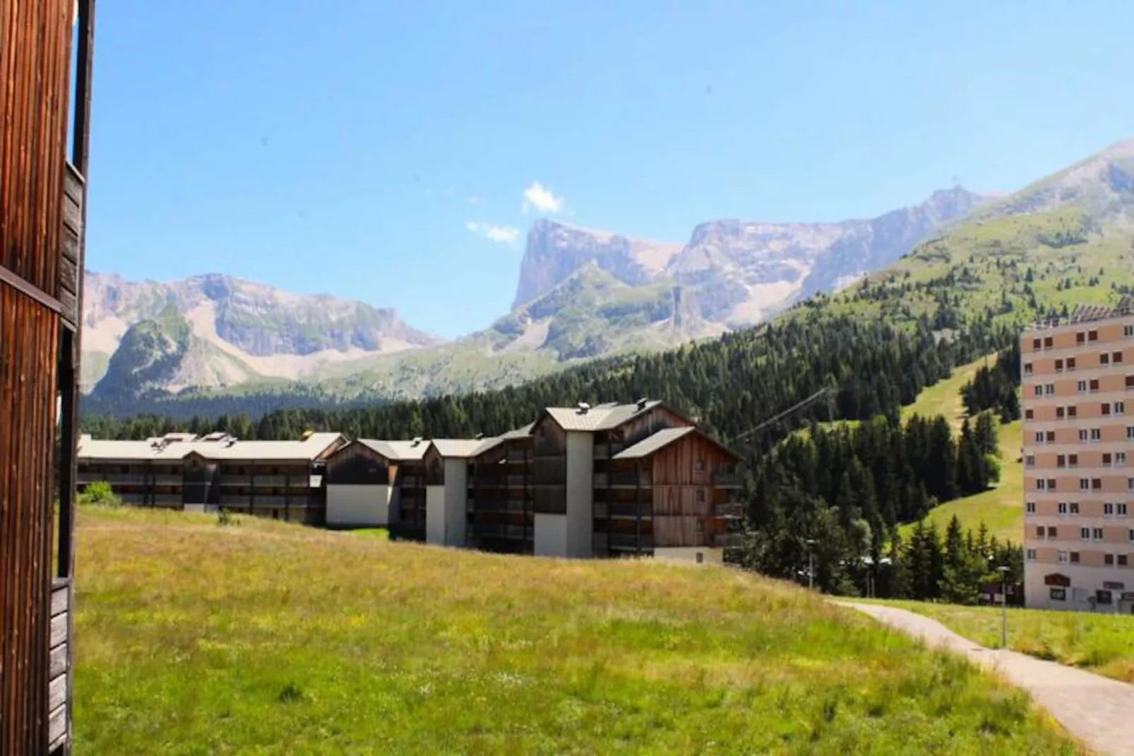 Les Chalets De Superd Dauphinelle-Niet-getagd