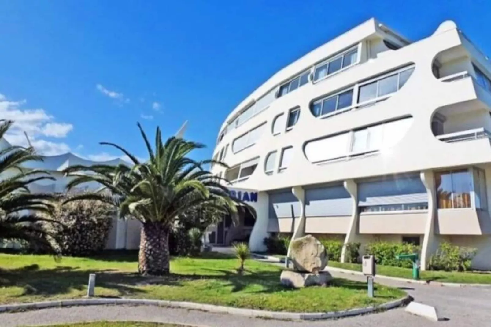 Résidence Le Chabian-Niet-getagd