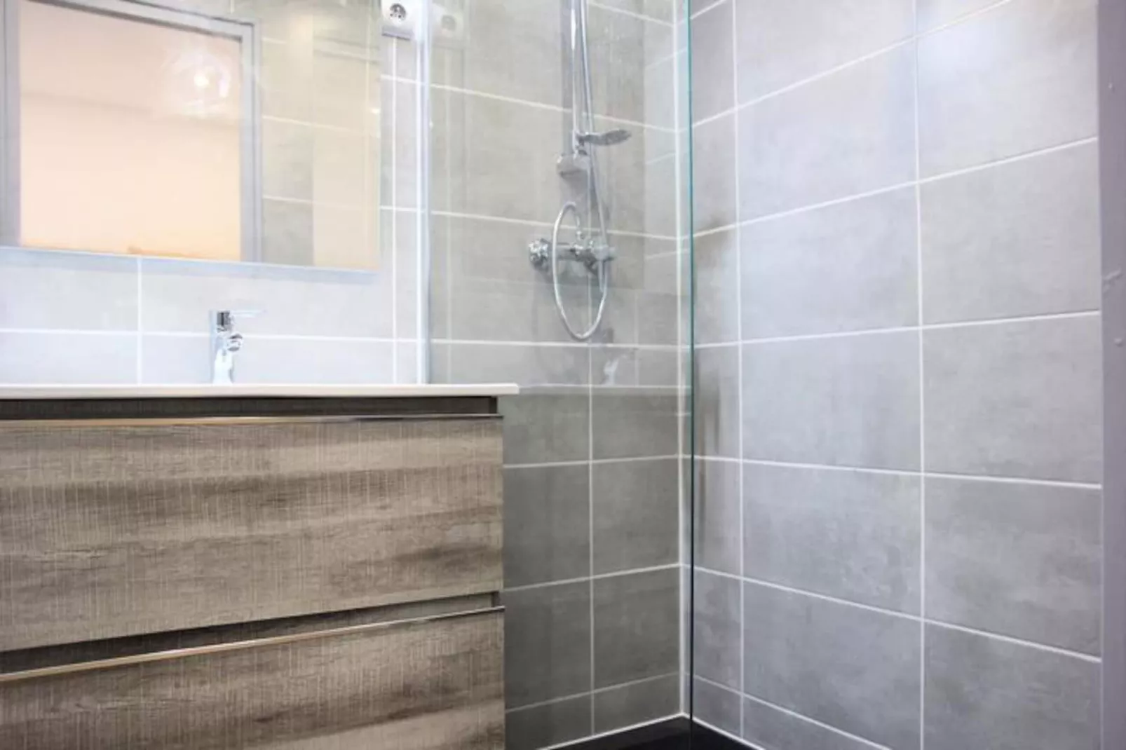 Résidence Neves-Niet-getagd