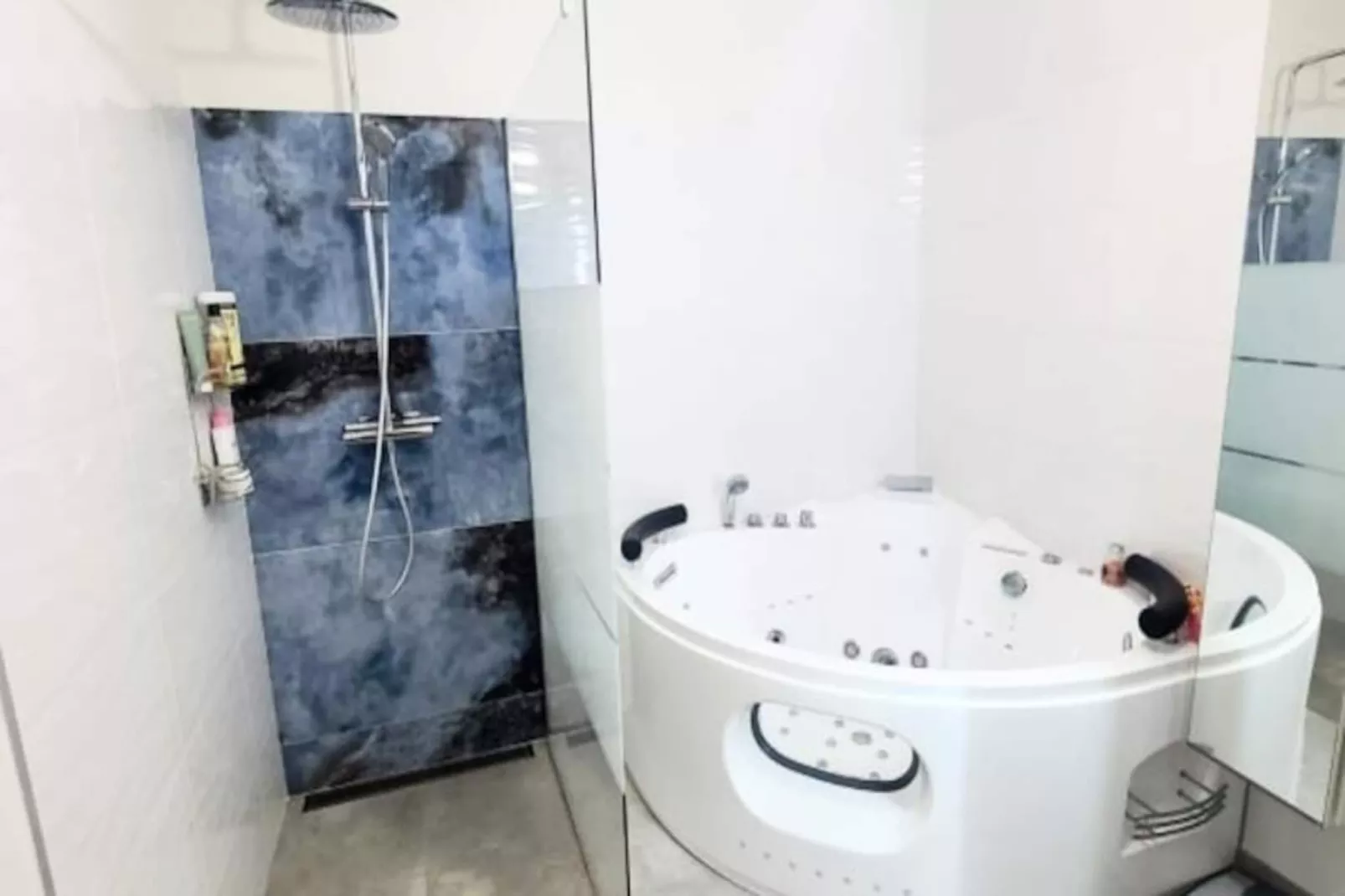 Maison Familiale Avec Piscine - Isle-sur-la-sorgue-Niet-getagd