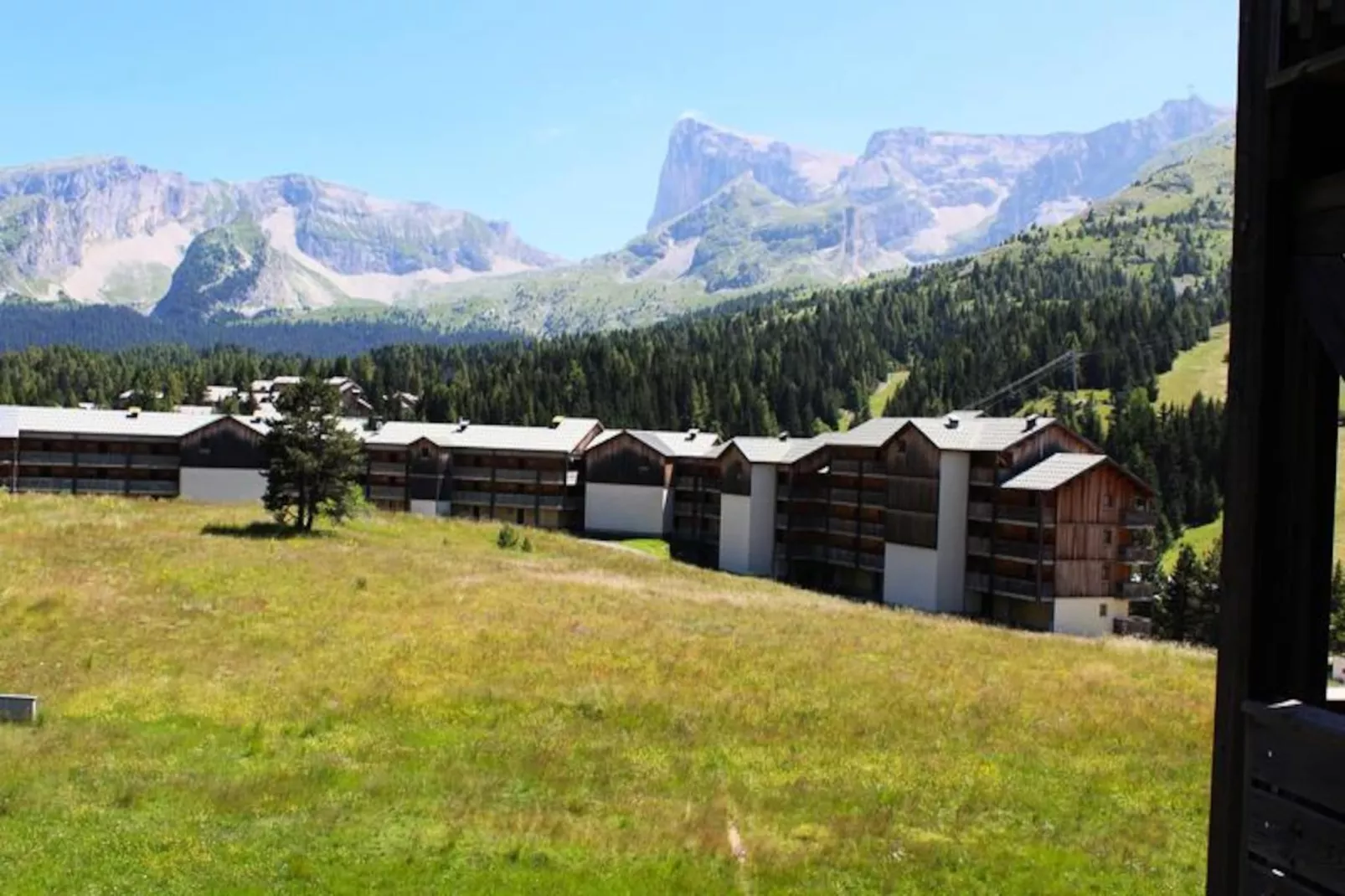 Les Chalets De Superd Dauphinelle-Niet-getagd