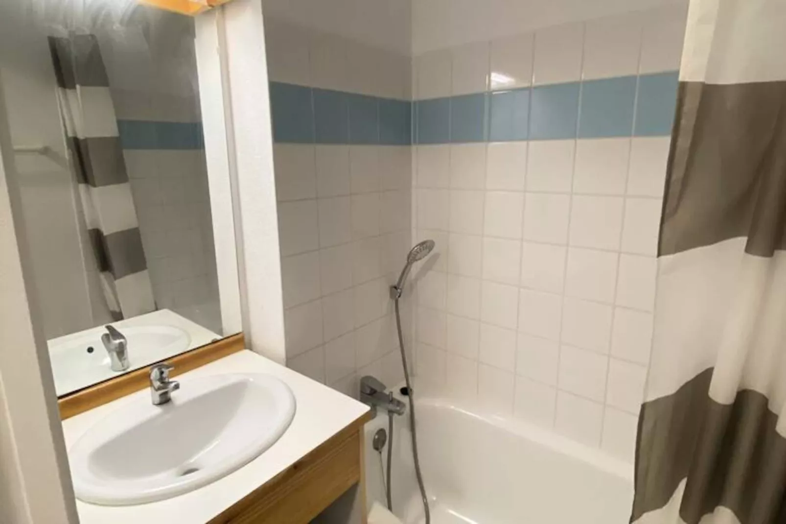 Les Chalets De Superd Gentiane-Niet-getagd