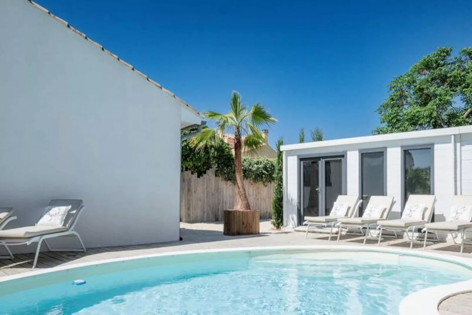 Résidence La Perle Rose Villa Standing 5 &eacute;toiles Avec Piscine Jacuzzi Et Superbe Vue-Niet-getagd