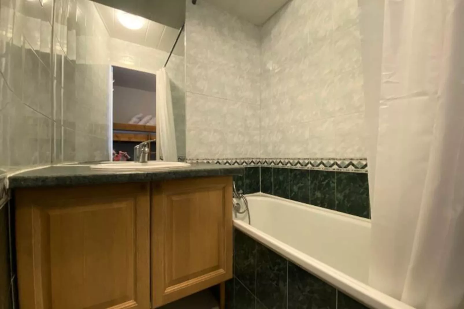 Résidence Neves-Niet-getagd